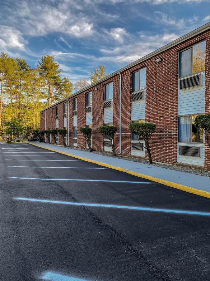 Days Inn By Wyndham Brunswick Bath Area Exterior photo